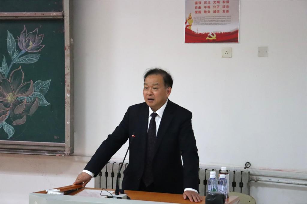 外国语学院“母语文化与外语学习的有机融合”讲座成功举办 - 烟理论坛