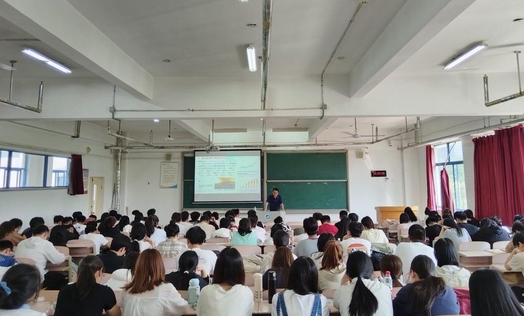 建筑工程学院举办“双碳战略下环境保护科技发展动向”专题讲座 - 烟理论坛