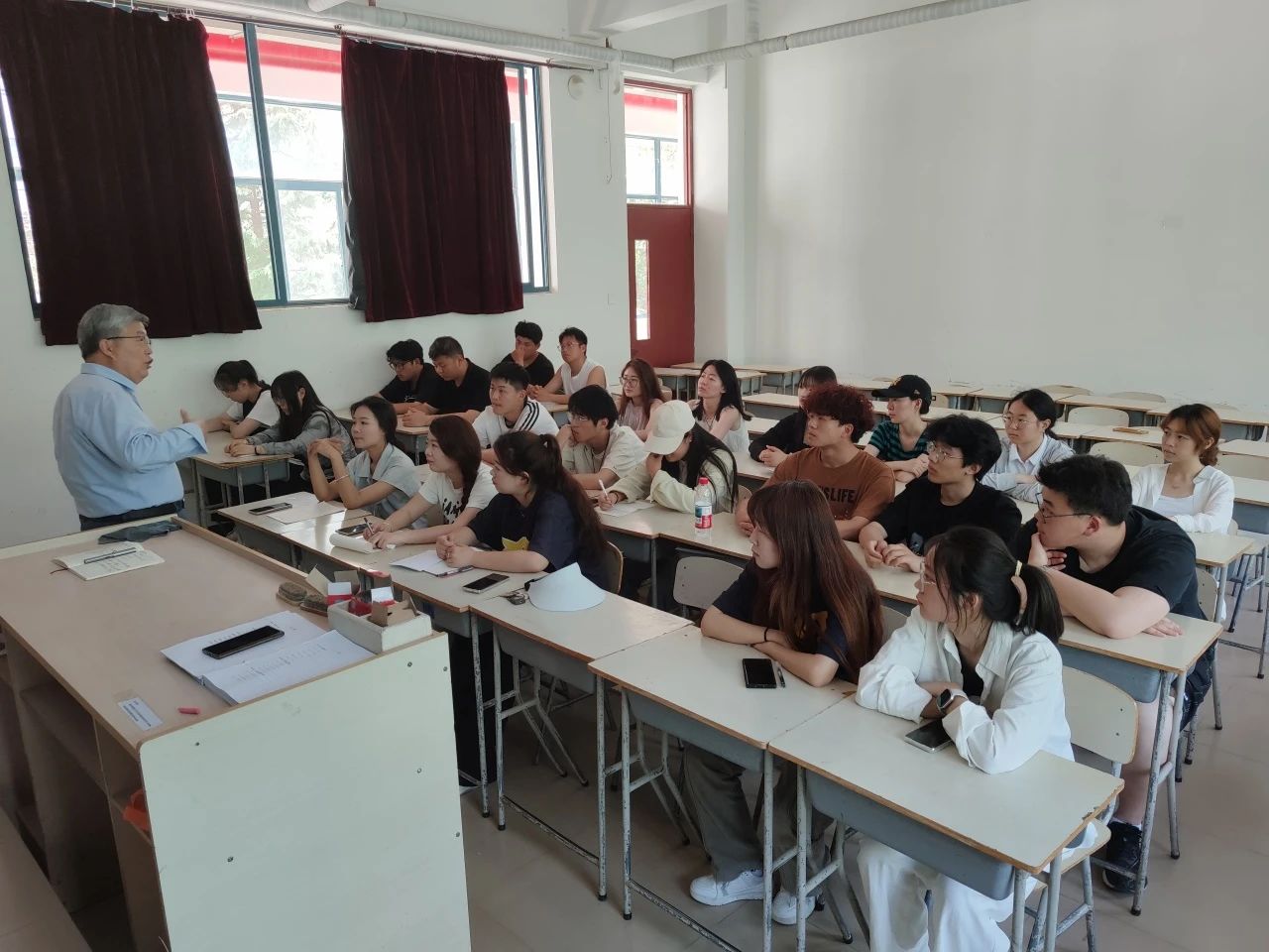 食品与生物工程学院开展学风建设主题讲座 - 烟理论坛
