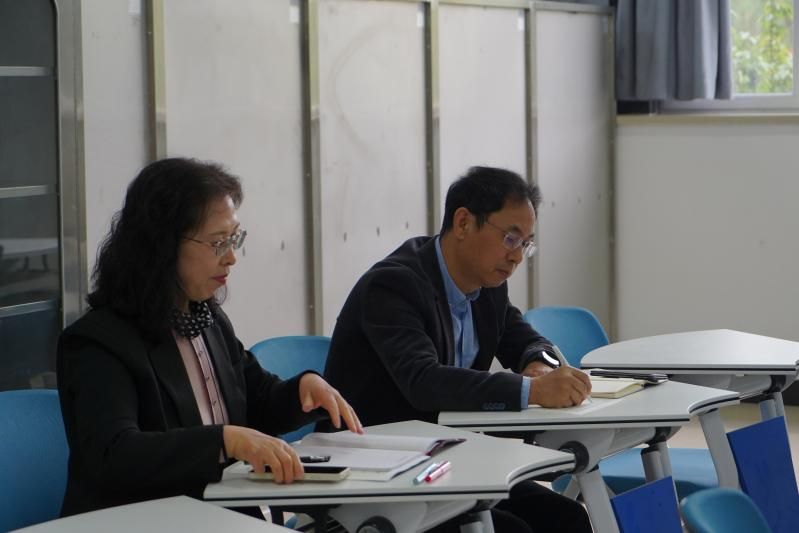 劳动节假后开学首日 校领导深入教学一线开展教学秩序巡查 - 烟理论坛